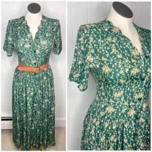 VINTAGE Laura Ashley Green Floral Maxi Dress Romantic Cottagecore Pleats Size 8